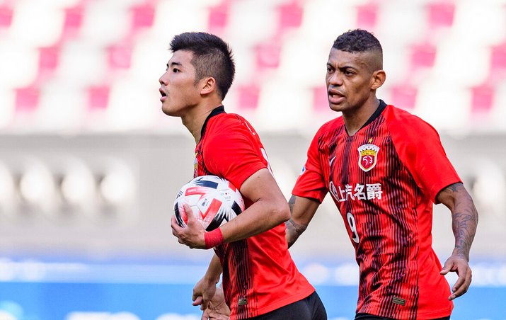  多特蒙德新援首秀献关键助攻  