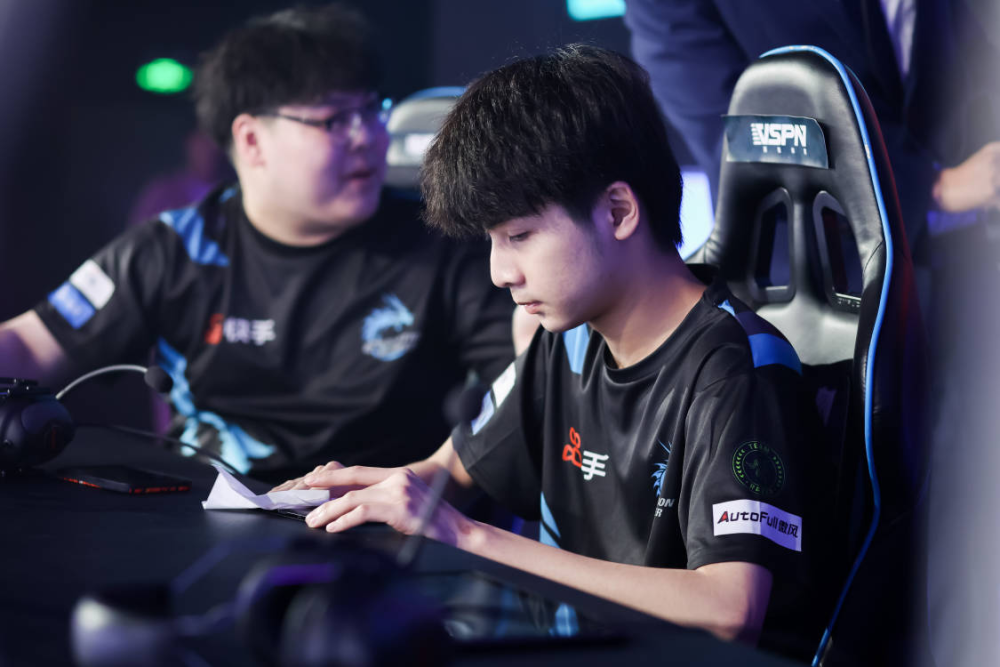  英超积分榜洗牌，争四格局再生变  