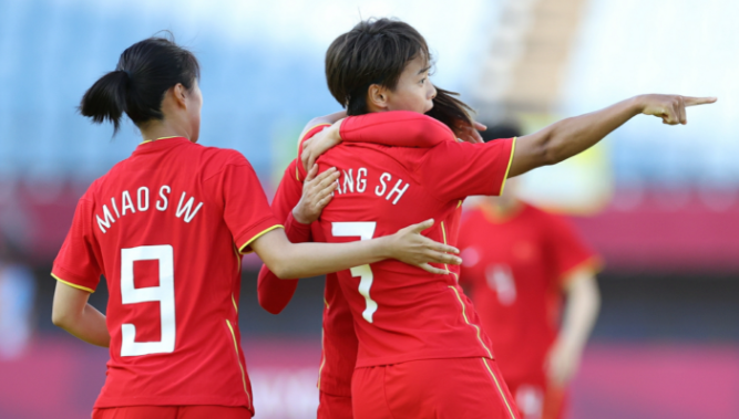  科隆老将临危受命率队艰难战平劲敌  